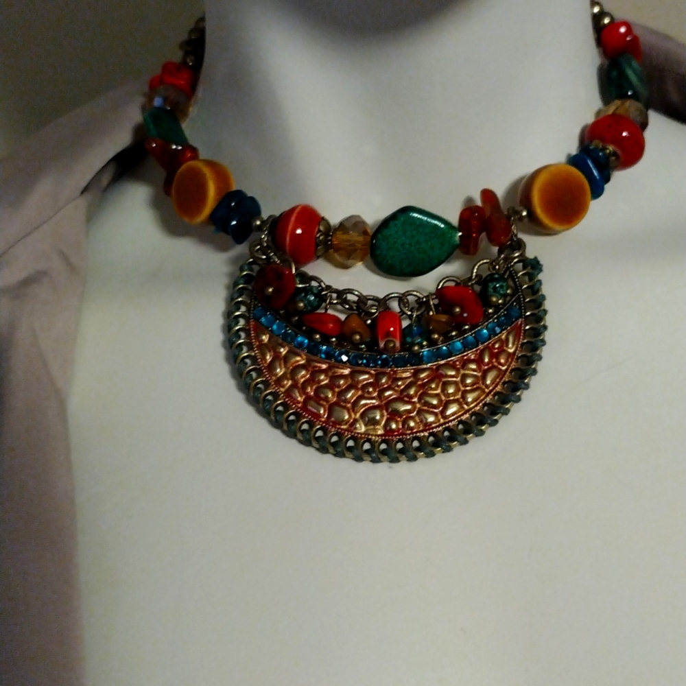 Beautiful 😍 ❤️ ❤️ Women necklace